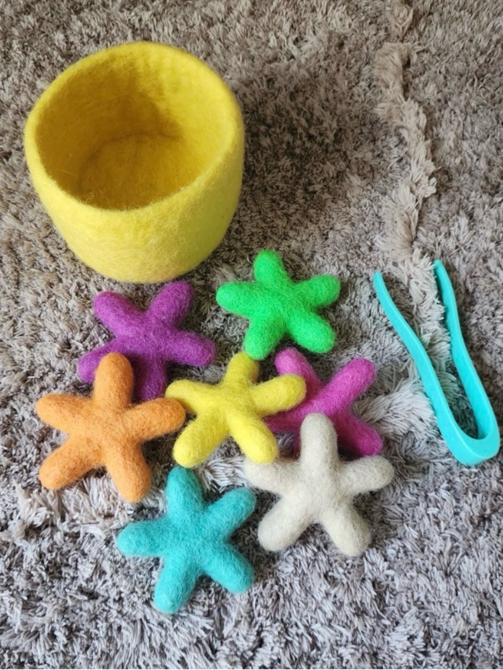 Lovevery Transfer Tweezers & Felt Stars